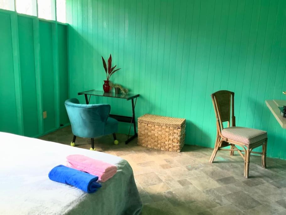Simple Rustic Studio Deluxe Bed In Tropical Fruits Garden Hotel Mountain View Kültér fotó